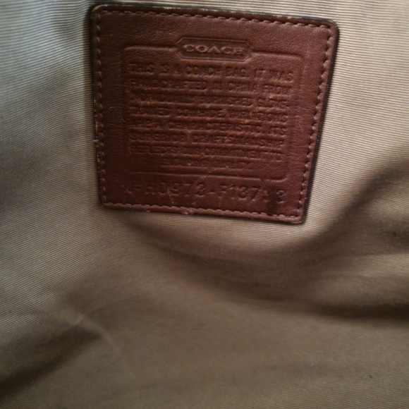 - Brown Coach Soho Pleated Large Leather Zip Tote F13732 - Picture 8 of 16